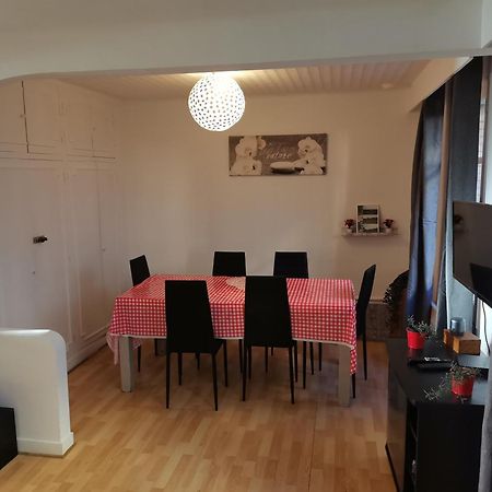 Big Ground Floor 2 Bedrooms Flat In A Quiet Building & Neighborghood Marsella Exterior foto
